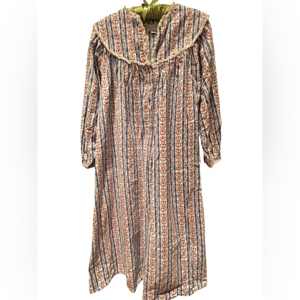 Vintage Inspired Nightgown With Blue Trim Size M